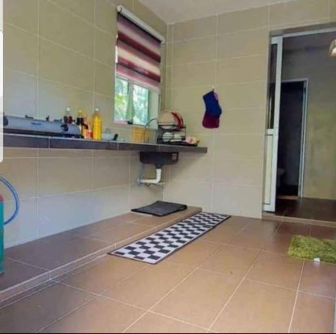 Teratak Kayu Homestay Batu Pahat Bagian luar foto